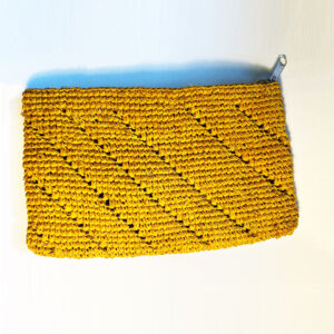 Pochette en raphia moutarde vibrante